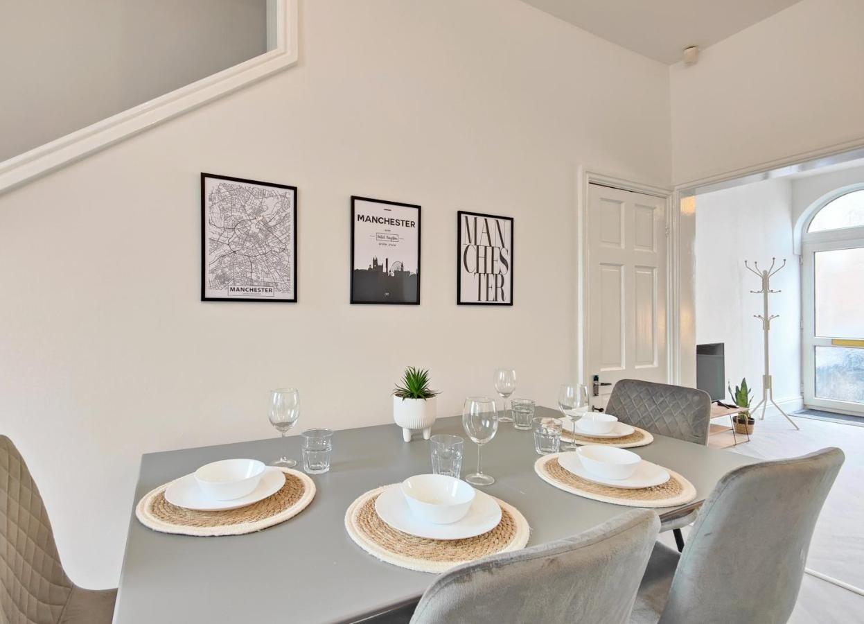 Stott House - Bright Spacious Townhouse 15 Minutes To Central Manchester With Free Parking Vila Exterior foto
