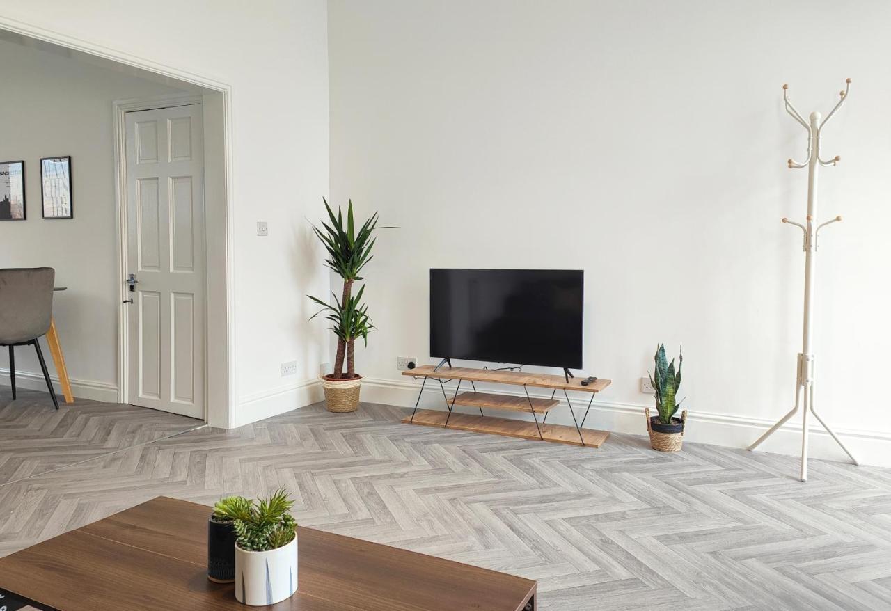 Stott House - Bright Spacious Townhouse 15 Minutes To Central Manchester With Free Parking Vila Exterior foto